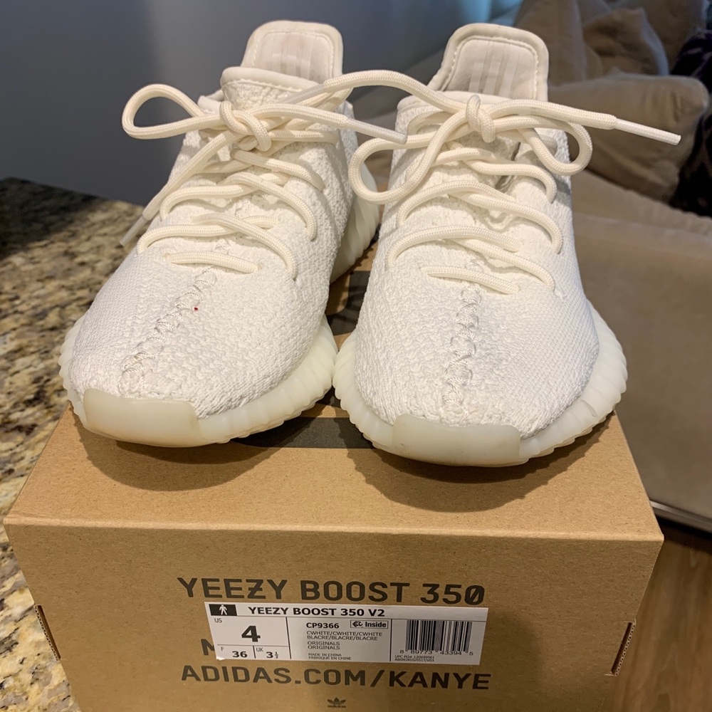 USED- Yeezy Boost